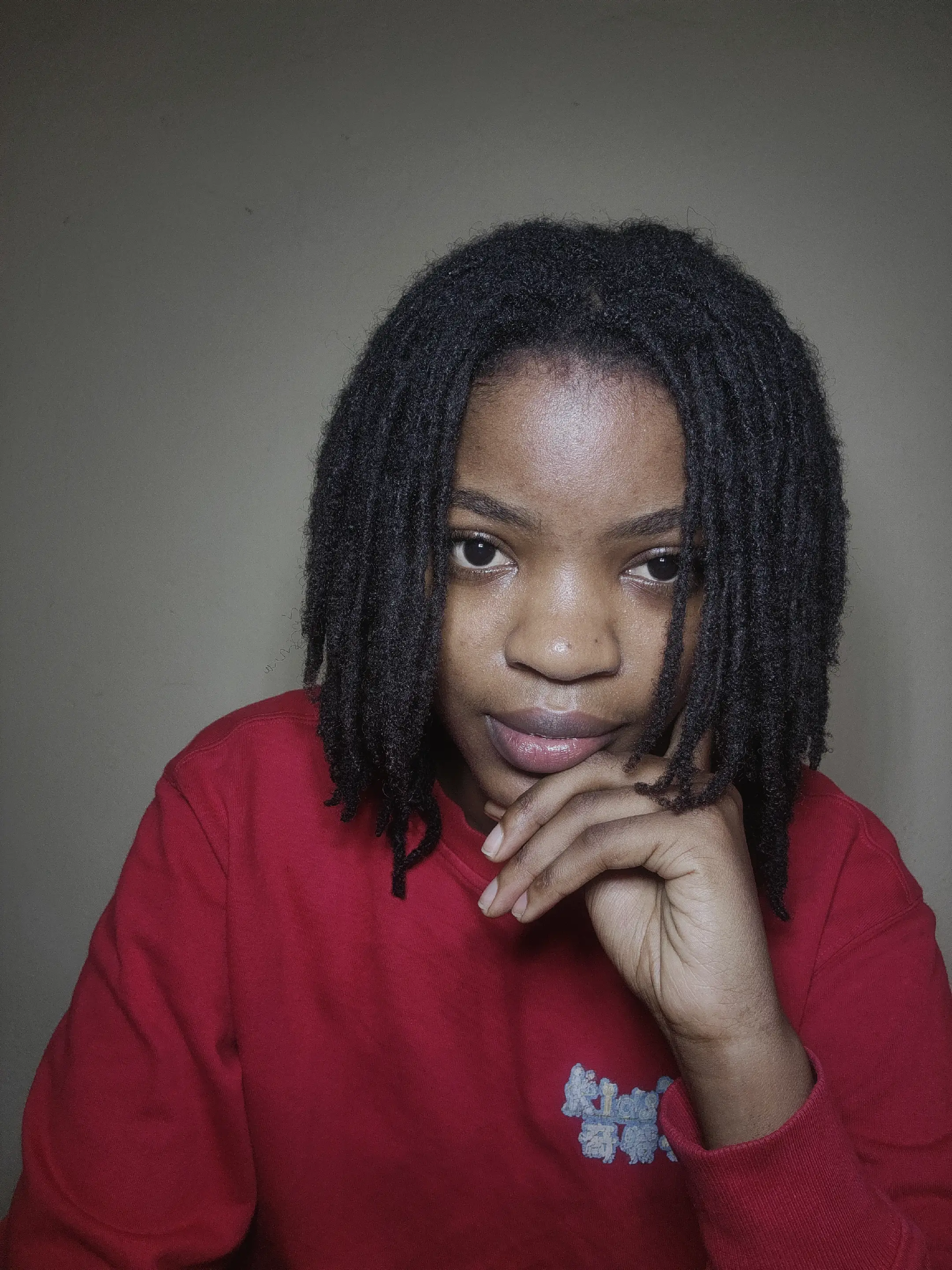 Professional portrait of Esther Bahati